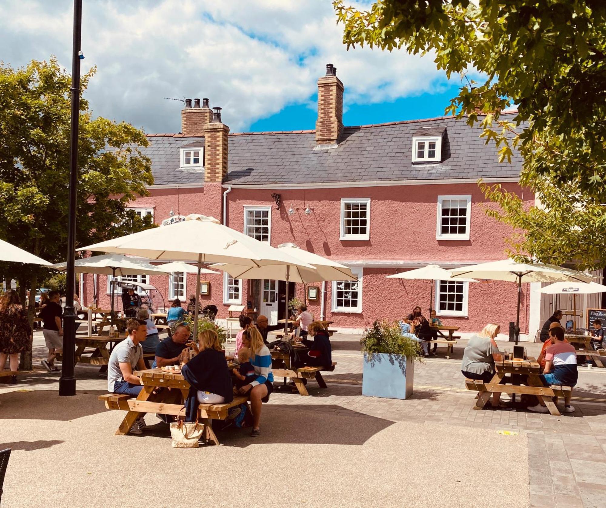 Kings Arms Hotel Abergavenny Buitenkant foto