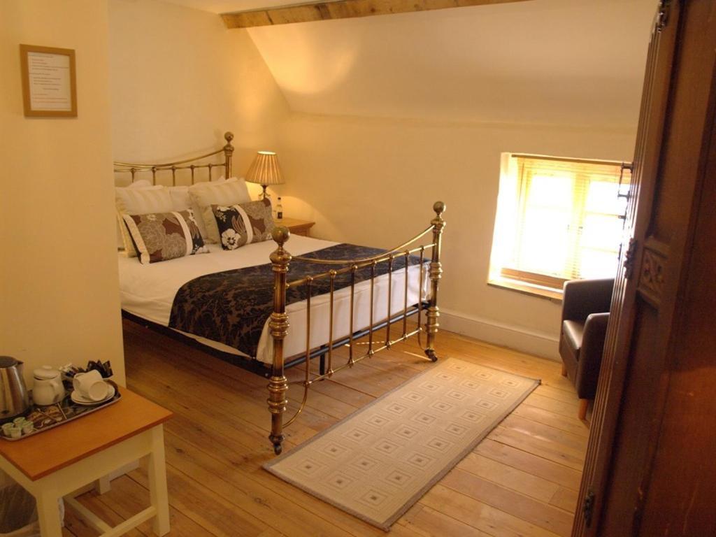 Kings Arms Hotel Abergavenny Kamer foto