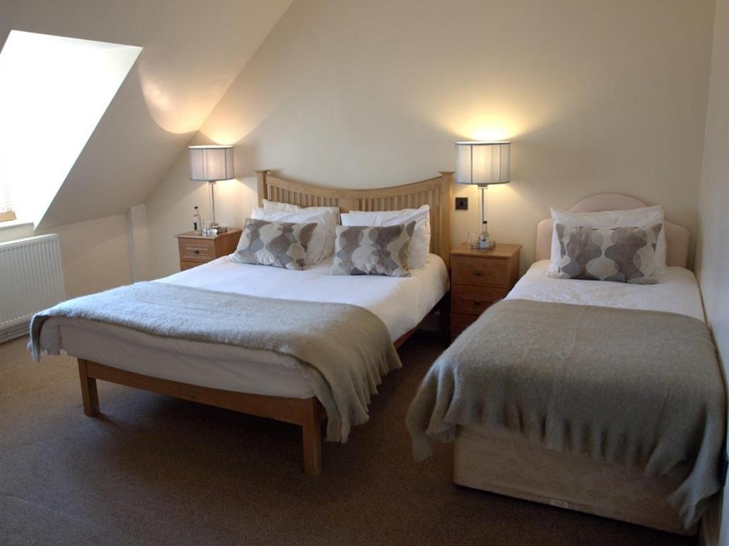 Kings Arms Hotel Abergavenny Kamer foto