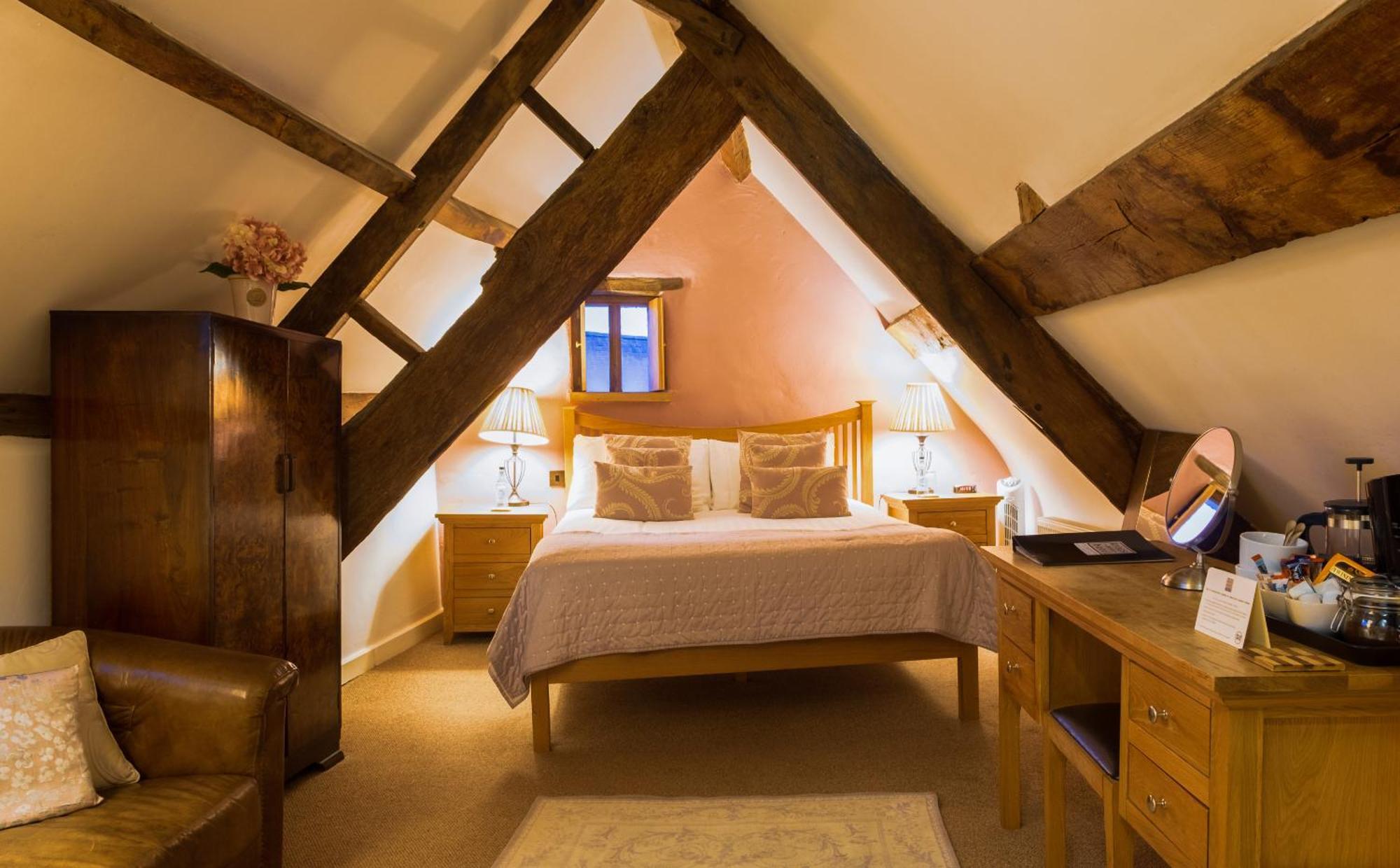 Kings Arms Hotel Abergavenny Buitenkant foto
