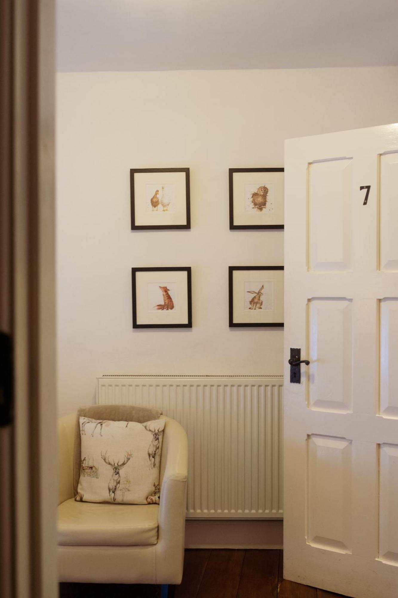 Kings Arms Hotel Abergavenny Kamer foto
