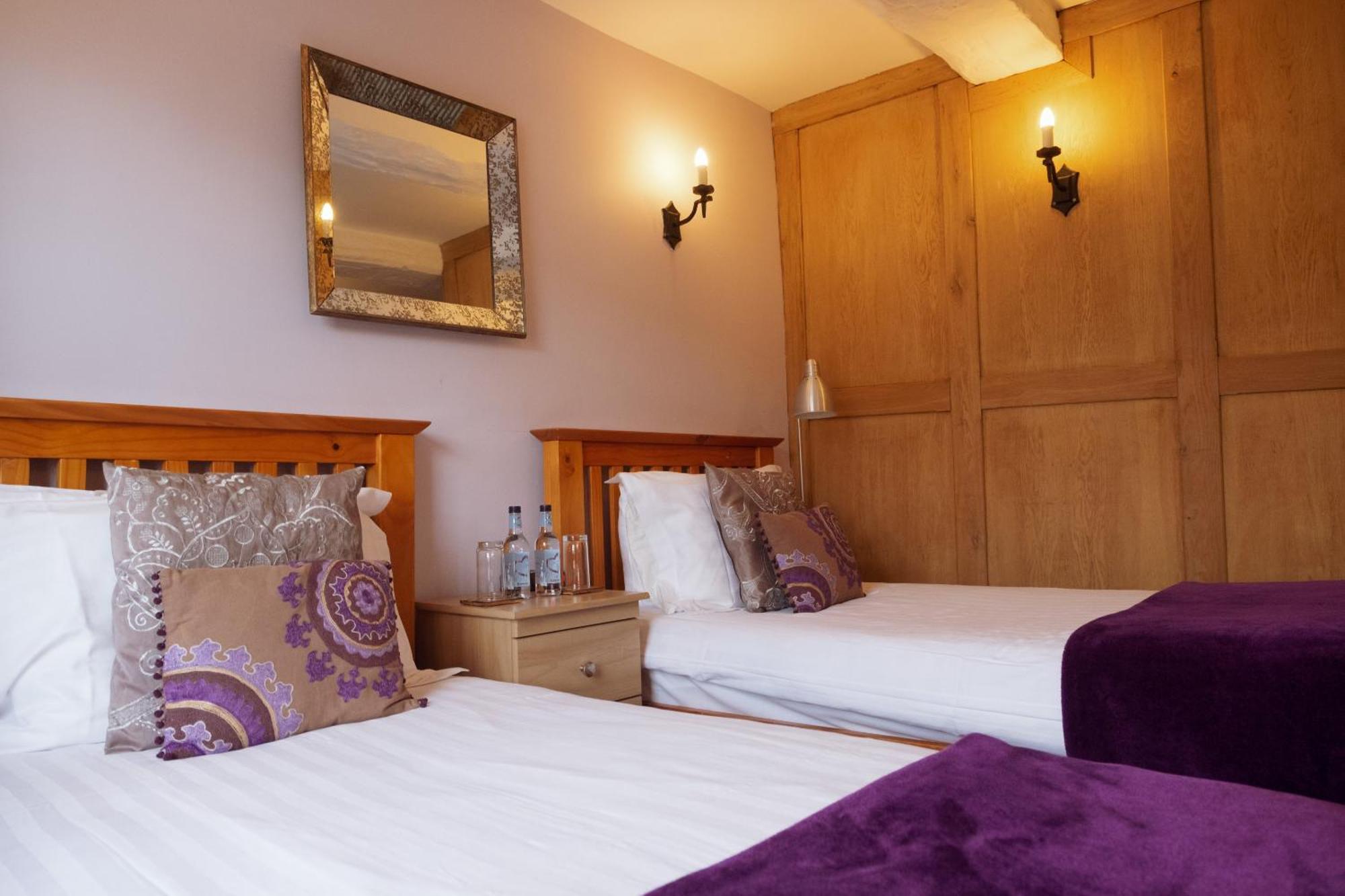 Kings Arms Hotel Abergavenny Buitenkant foto